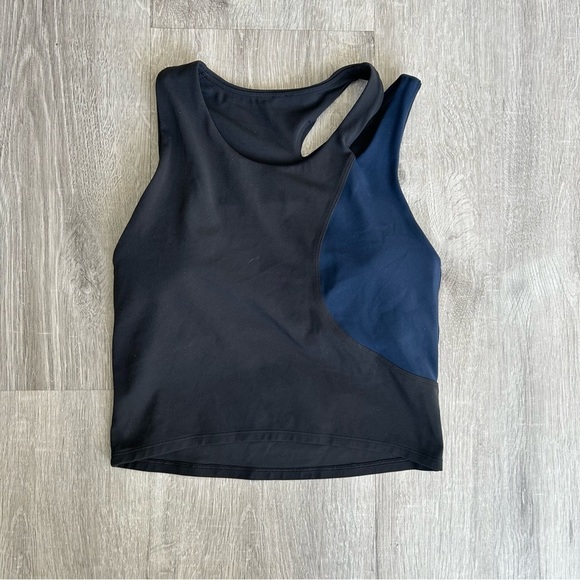 Lululemon Nulu Asymmetrical Yoga Tank Top, B/C Cup Black and Navy size 4 - Picture 5 of 7